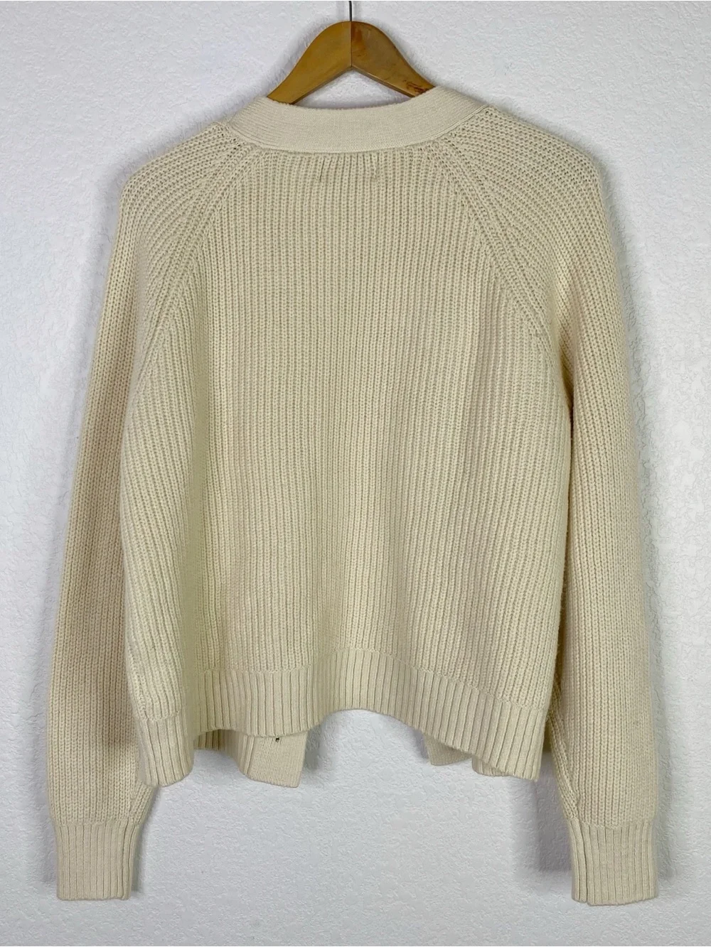 Old Navy Cream Chunky Shaker Stitch Knit Cardigan Sweater